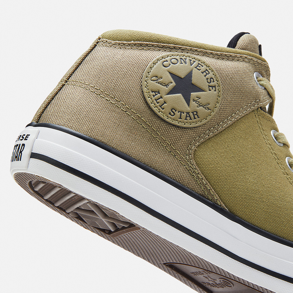 Converse SU 24 – Footwear